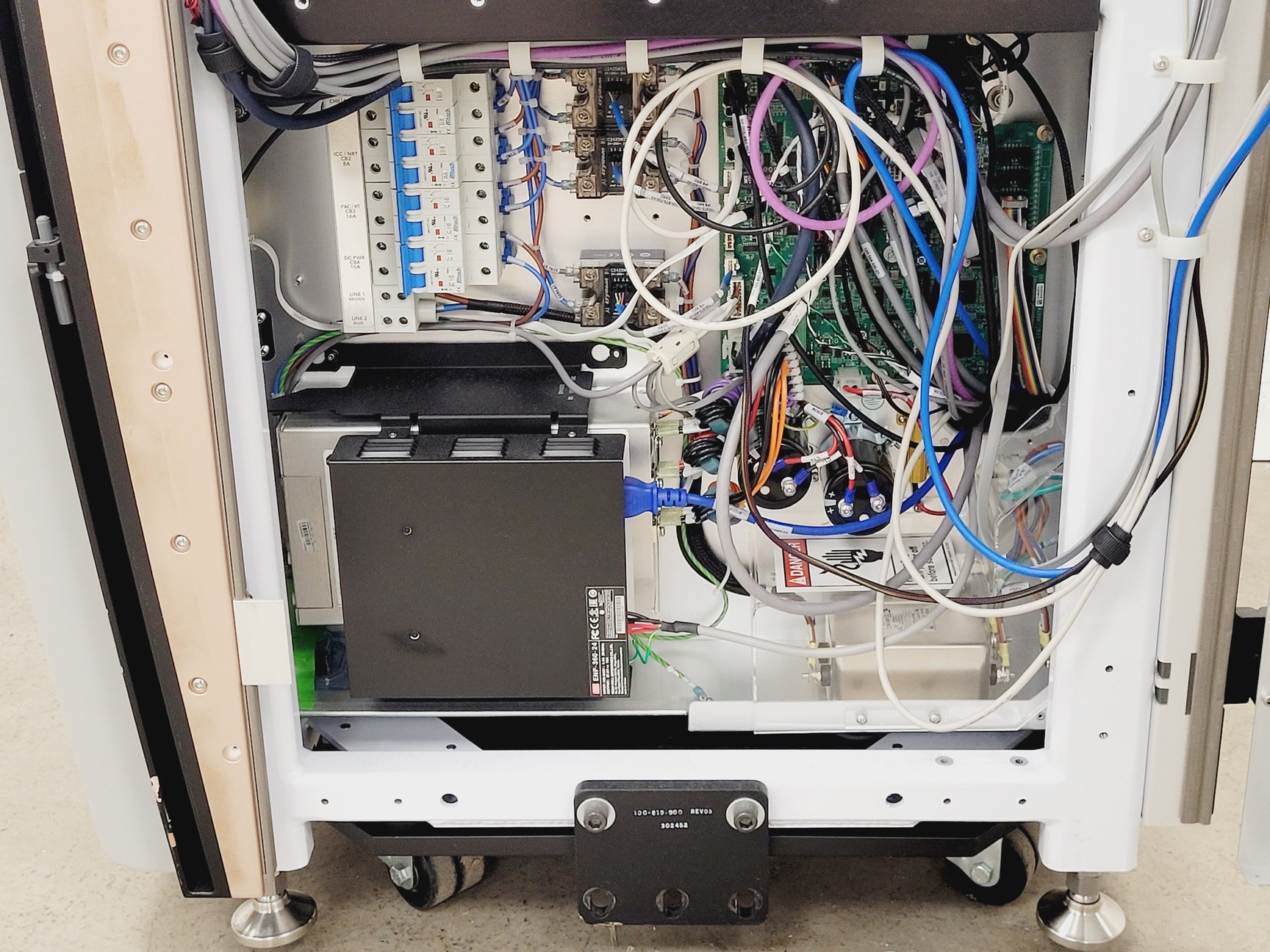 Image of PacBio Sequel IIe Sequencing System Next Generation Sequencing (NGS) 2020