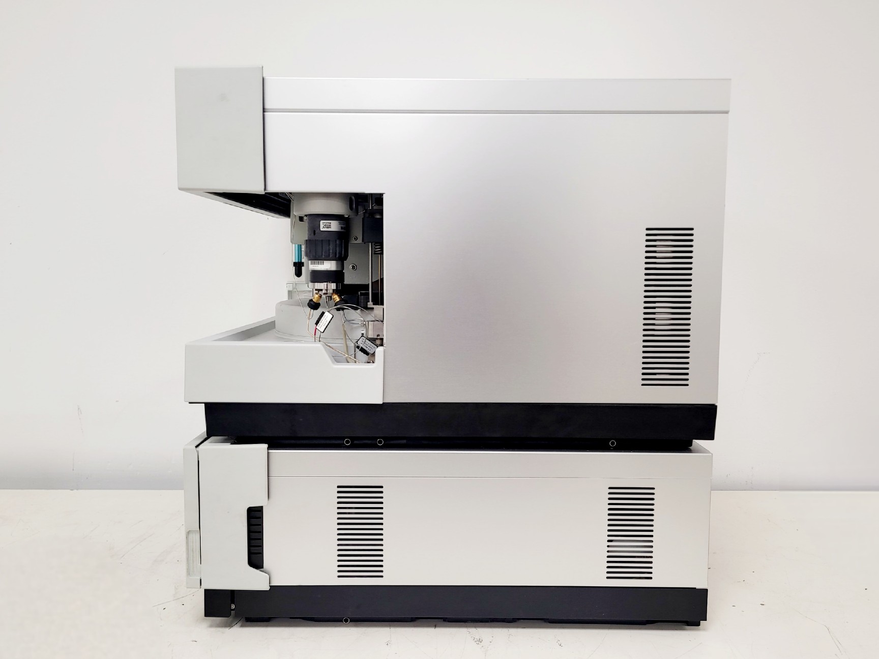 Image of Thermo Scientific TSQ Endura LC-MS System LPG-3400RS SR-3000 WPS-3000TRS