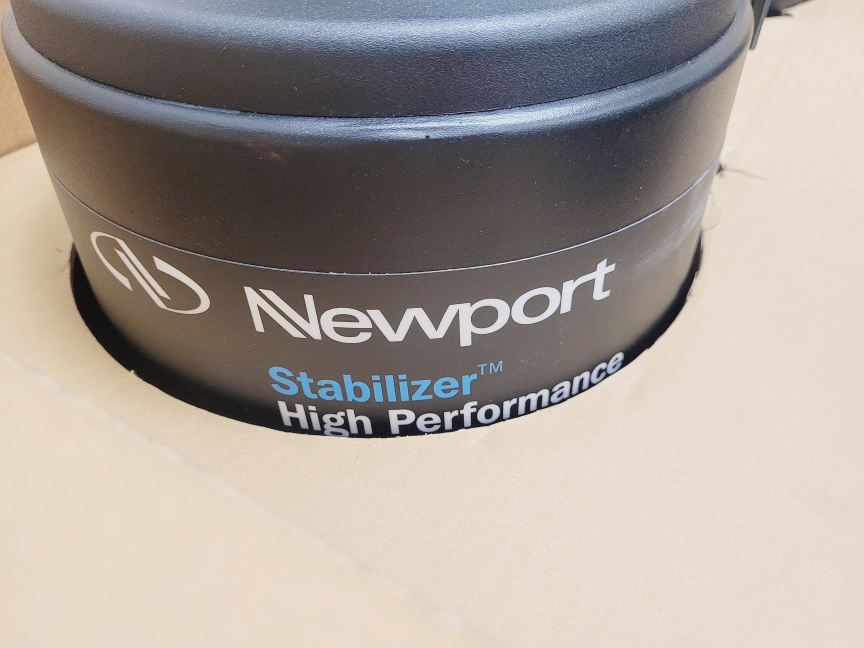 Image of Set of 4 x Newport S-2000 Pneumatic Vibration Isolators w/ IPV-S1-KT 