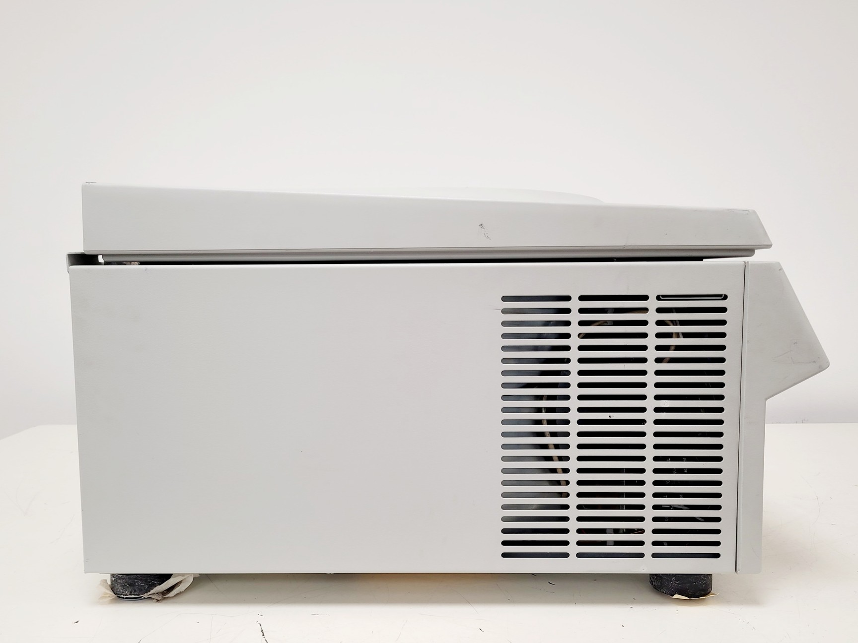 Image of Eppendorf 5810 R Benchtop Centrifuge