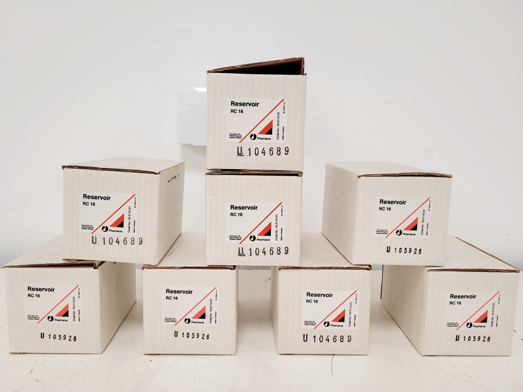 Image of Job lot of Pharmacia Accessories (8x AC16 Adaptor, 8x RC16 Reservoir, 8x FCV-1)