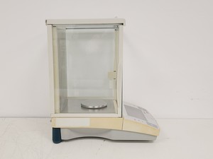 Thumbnail image of Ohaus Voyager 4dp Analytical Balance