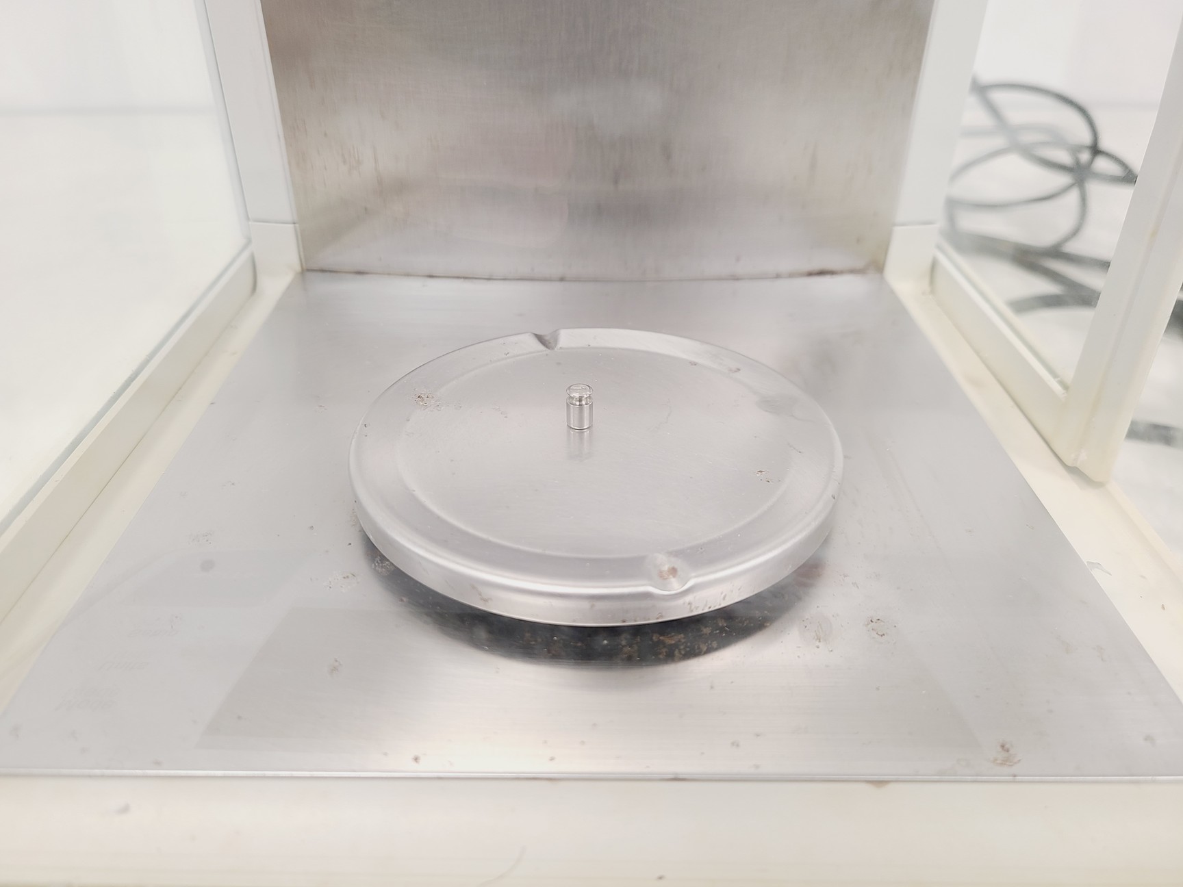 Image of Ohaus E00640 Explorer 4dp Analytical Balance Lab