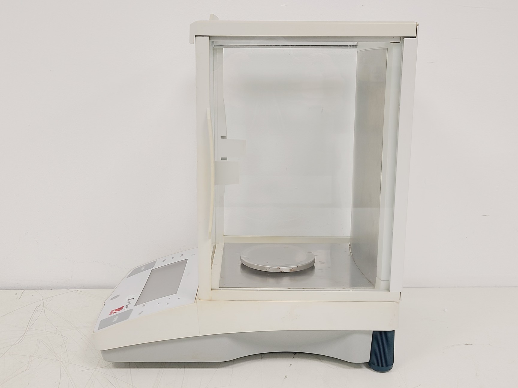 Image of Ohaus E00640 Explorer 4dp Analytical Balance Lab