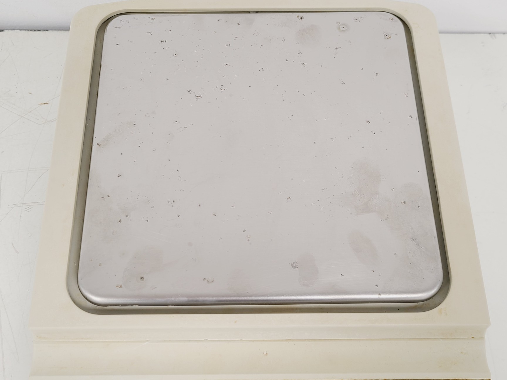 Image of Ohaus E0B120 Explorer 2dp Analytical Balance