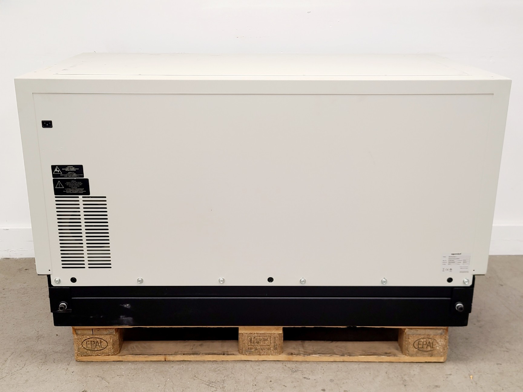 Image of Eppendorf New Brunswick Innova 44 Incubator Shaker Lab