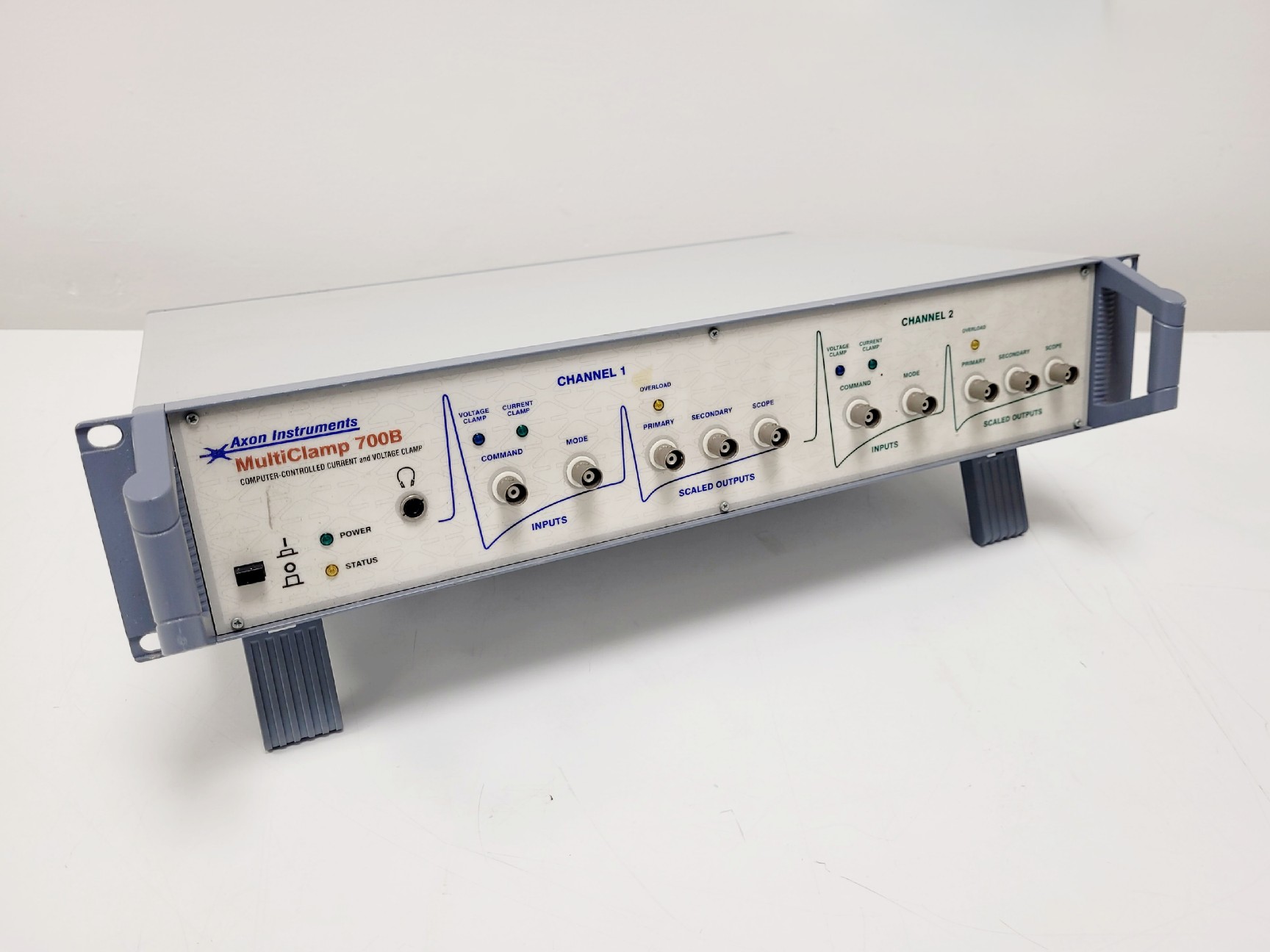 Image of Molecular Devices Axon CNS MultiClamp 700B w/ Axon CV-7B Headstage & PATCH-1U 