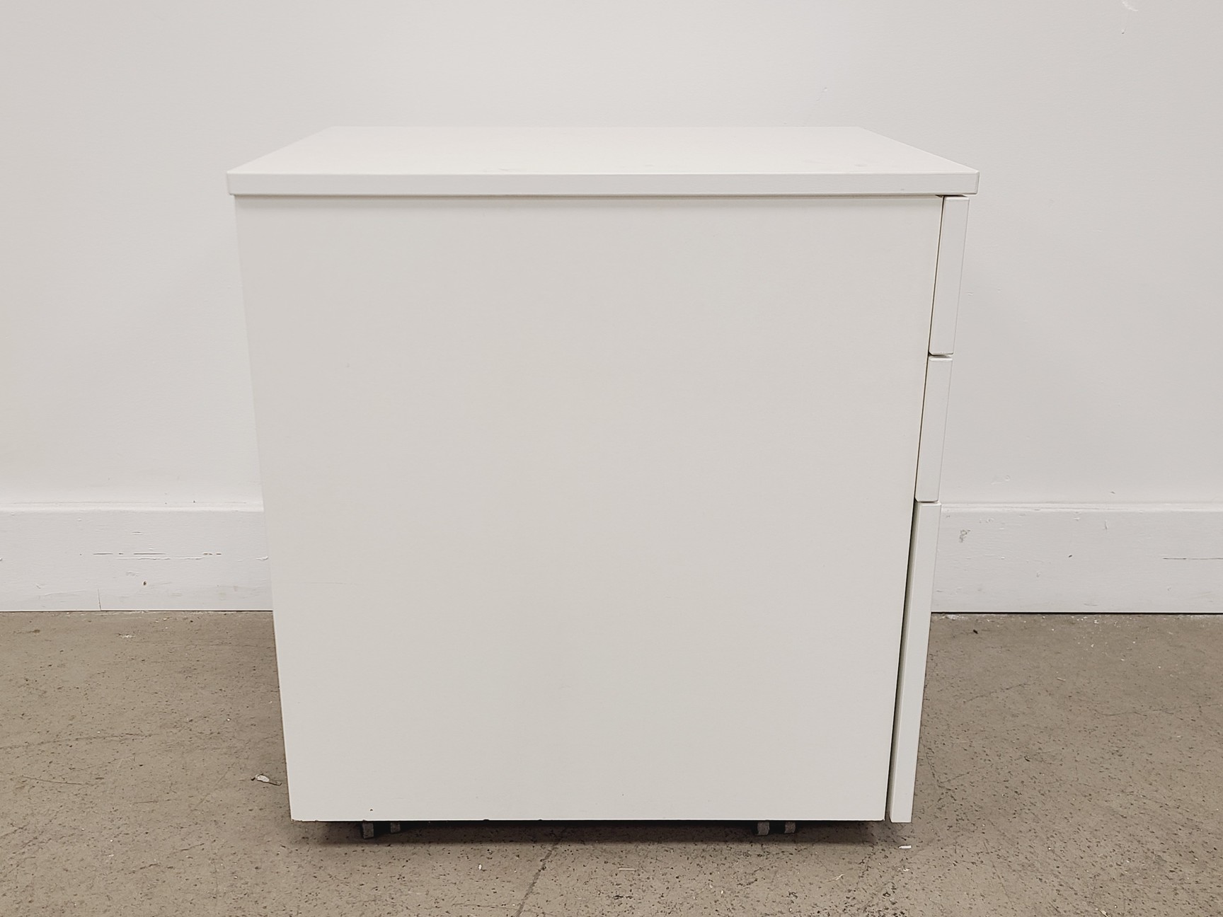 Image of Senator White 3-Drawer Under Bench Filing Cabinet Model UTM3F WH