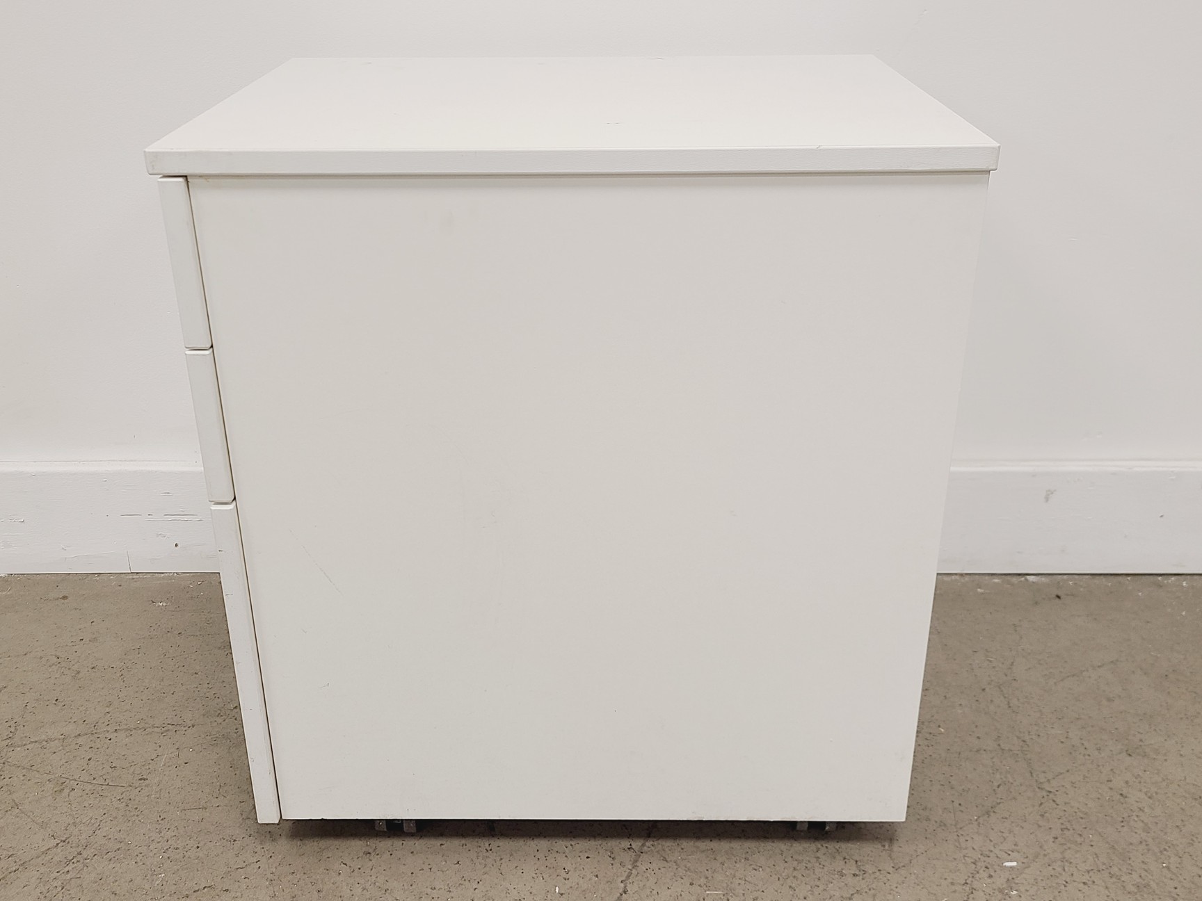 Image of Senator White 3-Drawer Under Bench Filing Cabinet Model UTM3F WH