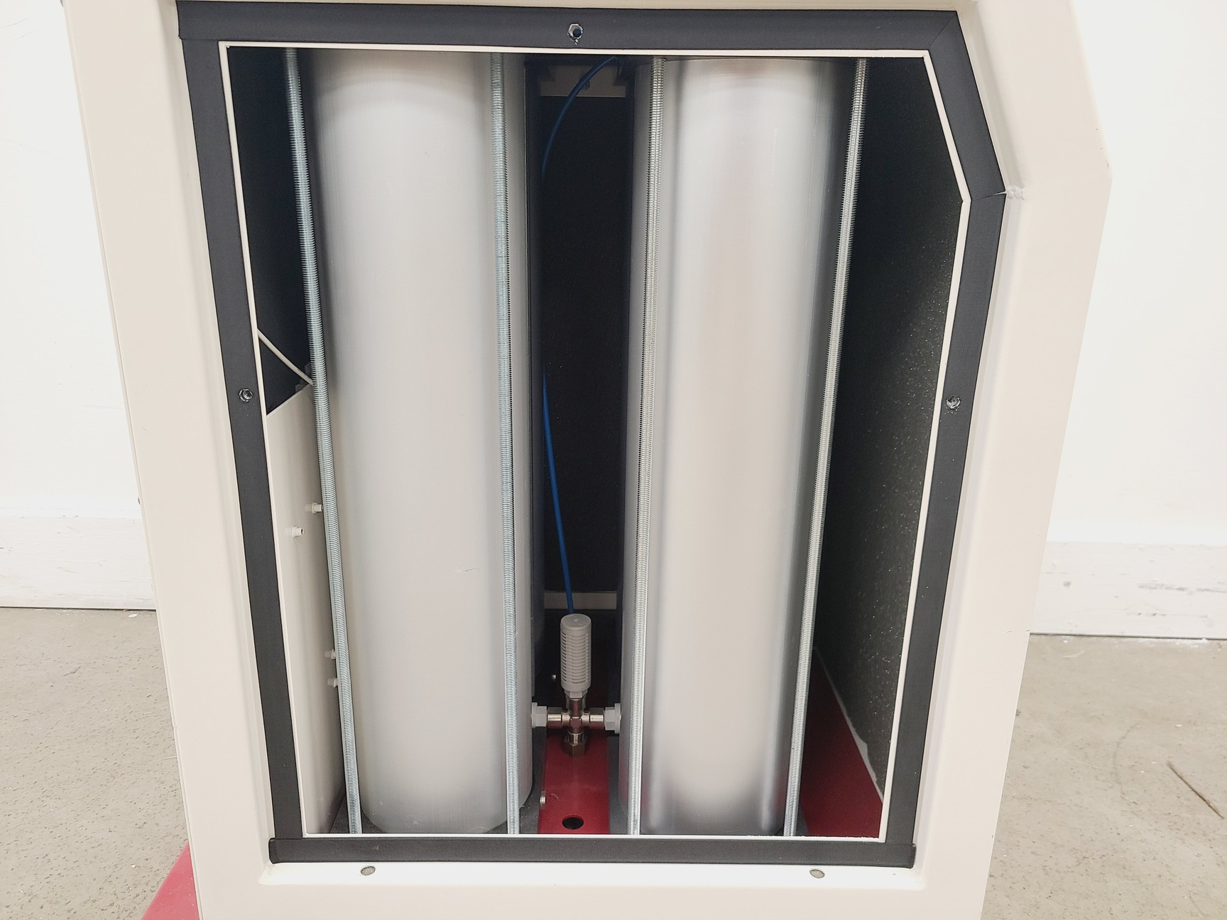 Image of In House Gas MaxiFlow N2 Generator