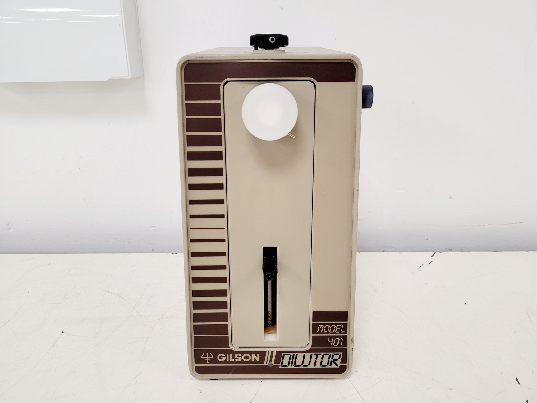 Image of Gilson/Jones HPLC Chromatography System (Models: 116, 2x 231, 2x 302, 401, 7950)