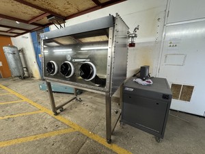 Thumbnail image of GS Glovebox Systemtechnik Mega 2 Glovebox Lab