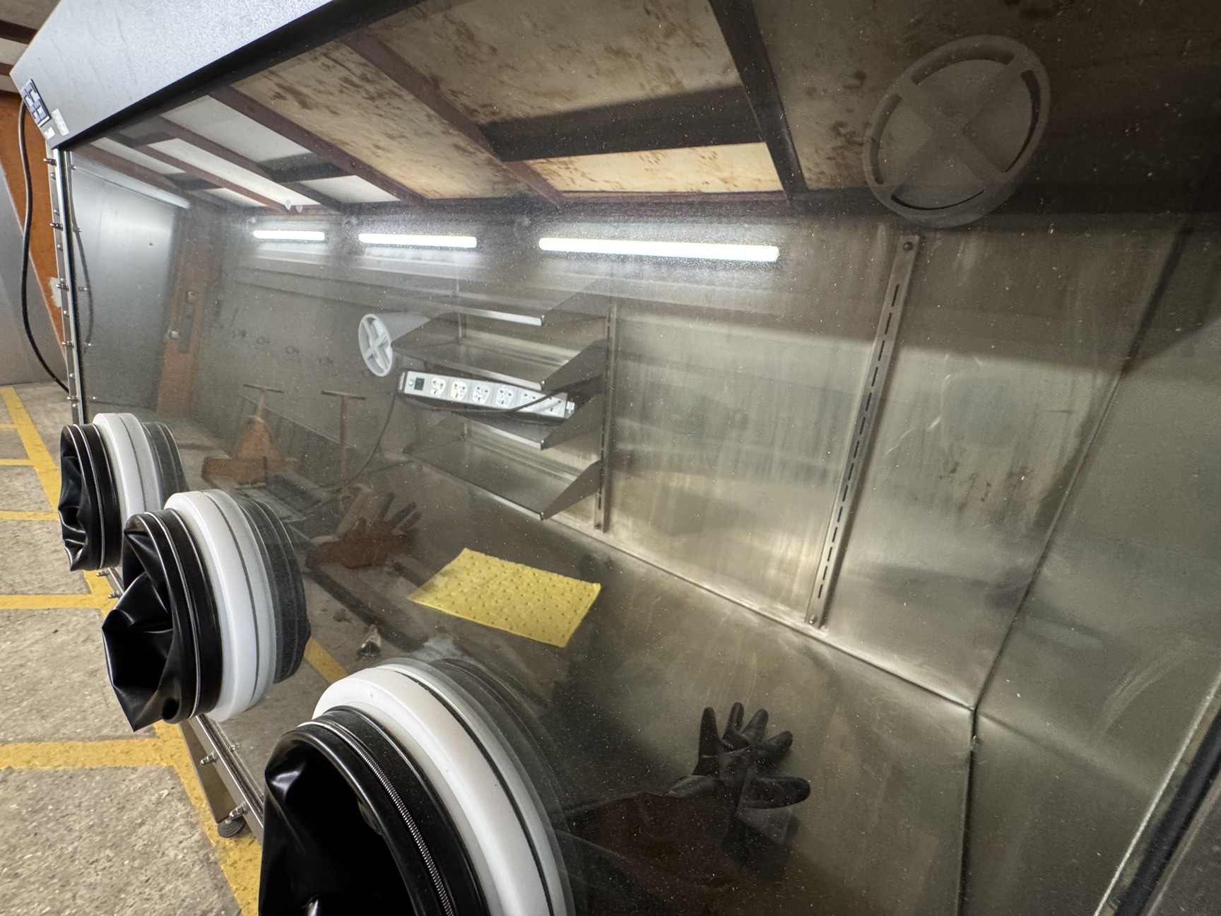 Image of GS Glovebox Systemtechnik Mega 2 Glovebox Lab