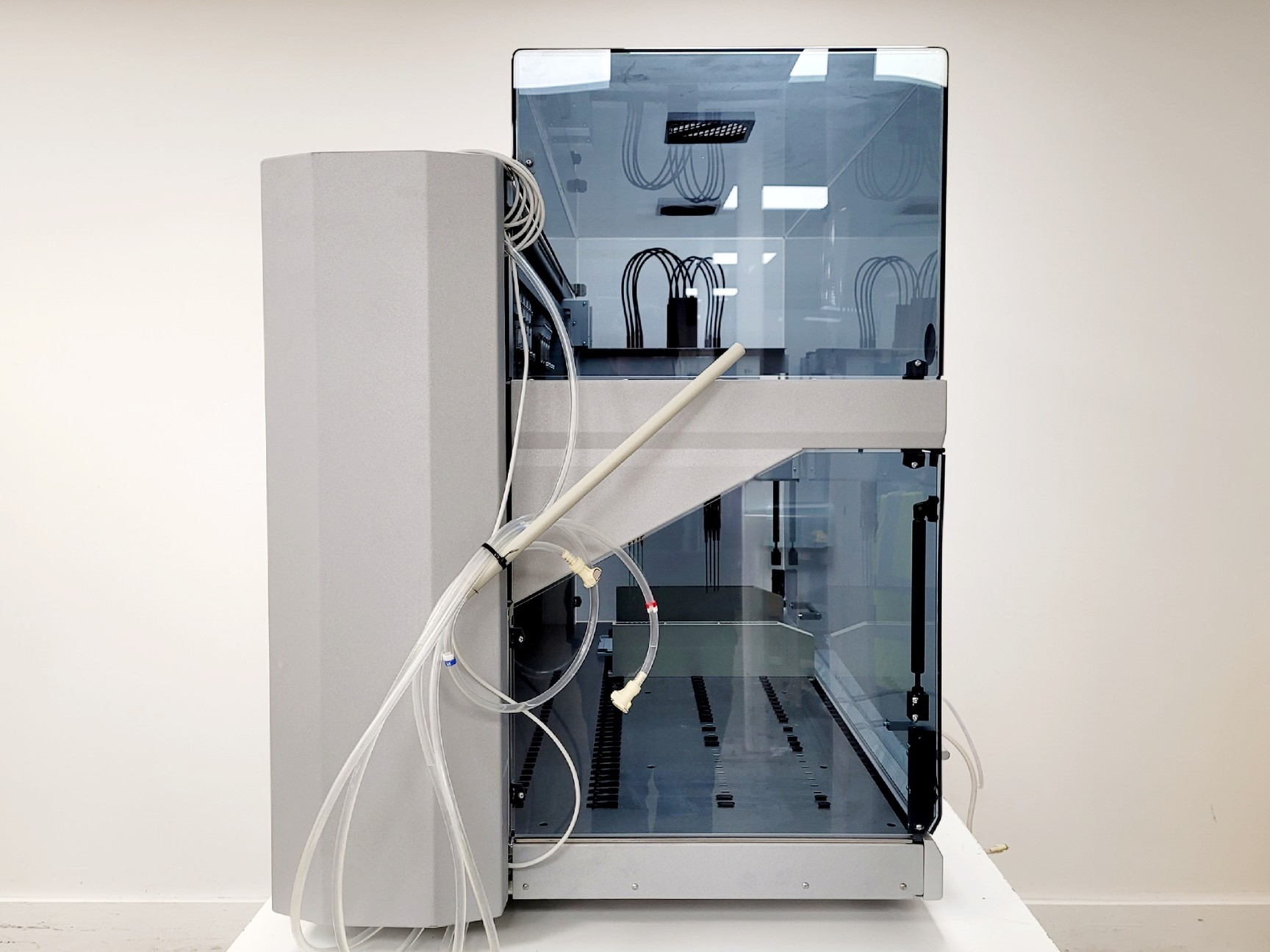 Image of Tecan Freedom Evo-2 150 Base Liquid Handler System w/ Software & PC Lab