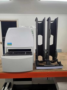 Image of PerkinElmer EnVision 2105 Multilabel Plate Reader with Stacker & PC