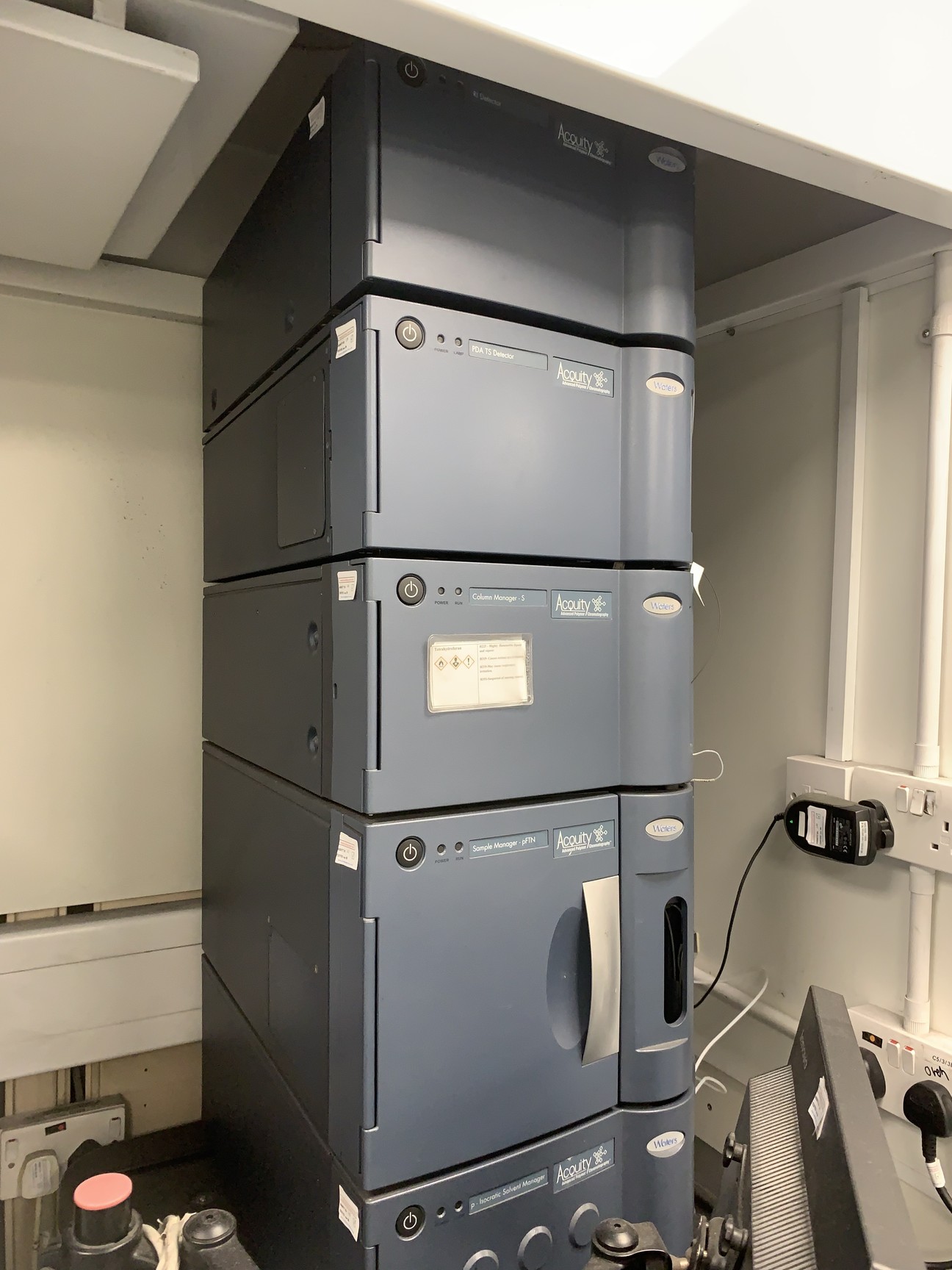 Image of WATERS ACQUITY APC System w/ RI Detector, PDA Detector, Column Manager, Sample 